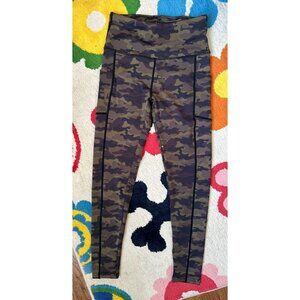 Dyce Active Camo leggings Small Org $60
